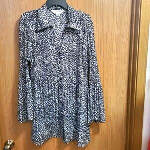 Allison Taylor Black & White Crinkle Blouse/ Tunic